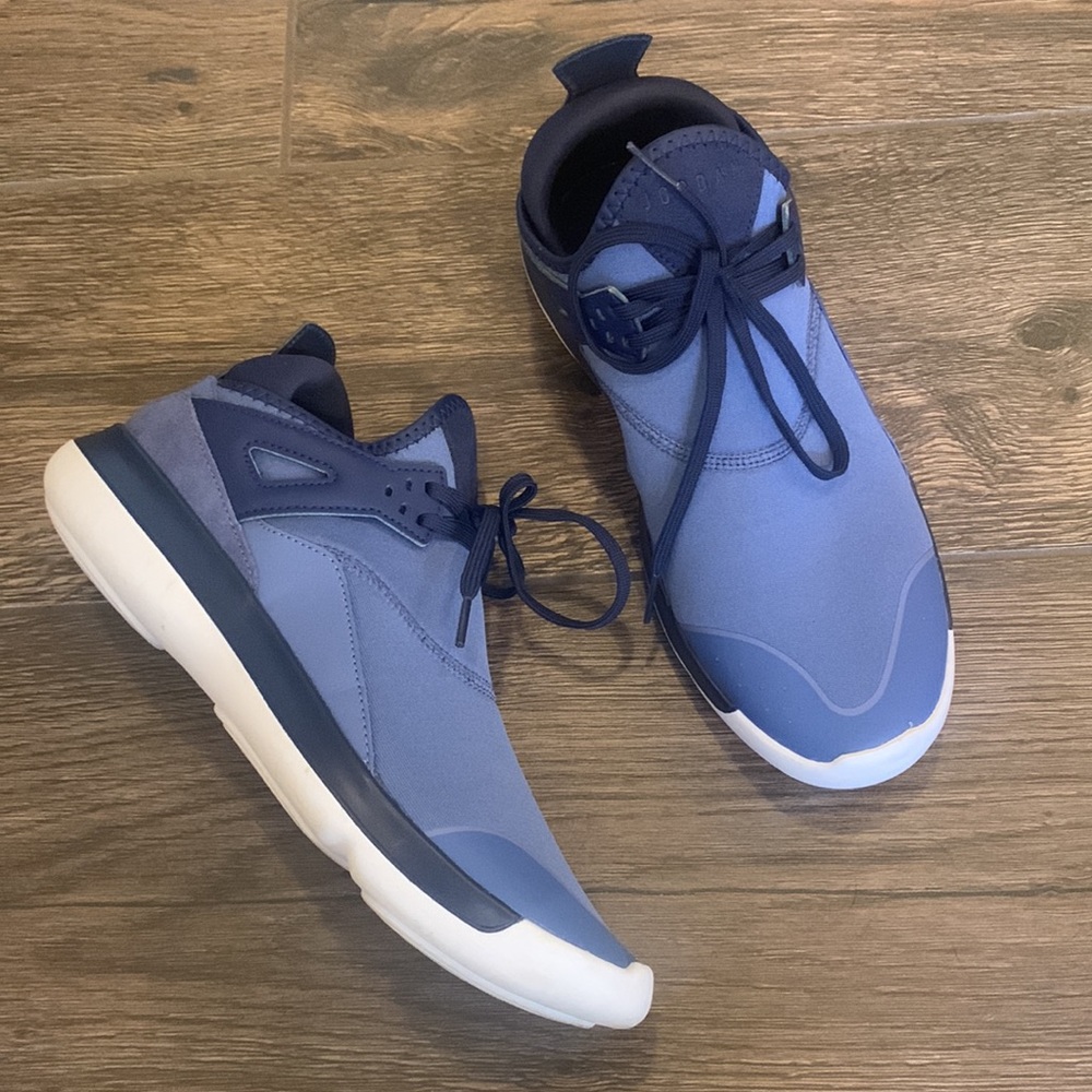 Jordan Fly 89 Blue Moon Nike 7.5Y / Mens 7.5, Womens 9
